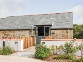 Carines Barns - Pol