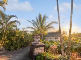 Charming Pu'ukala Sunset - Near Hiking and Golf home, vakantiehuis in Kailua-Kona