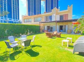 فيلا للإيجار مارينا 7 الساحل الشمالي, hotel in El Alamein