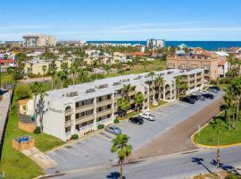 2 Bed 2 Bath Condo by Beach with Resort Pool, hotell sihtkohas South Padre Island