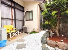 season guest house in nishi shinjuku 100 square meters, 4 bedrooms, 2 living rooms