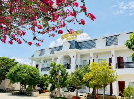 Ninh Chu 2 Hotel โรงแรมในฟานซาง