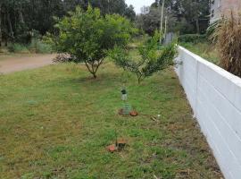 Casa en Sierras del Mar, hotel em Cuchilla Alta