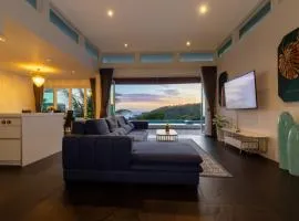 Cozy 5BR Villa Stunning SeaViews