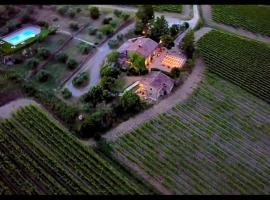 LOCANDA PODERE LE VIGNE, hotel in Radda in Chianti