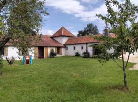 Gîte de la Venerie Indre 36, villa í Mers-sur-Indre