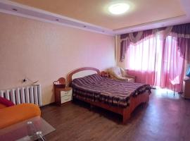 1 комнатная квартира остановка торговый центр, pet-friendly hotel in Cherkasy