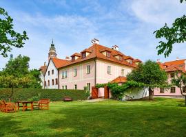 Orangerie, nakvynės su pusryčiais namai mieste Česky Krumlovas