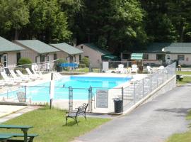 Lincoln Log Colony, hotel near Fort William Henry, Lake George