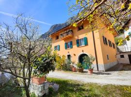 Casa Granada, hotel dengan parking di Santa Massenza