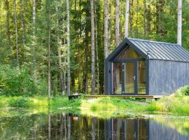 Bird house in Cesis: Cēsis şehrinde bir otel