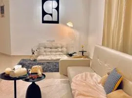 HeySnowy 8-15pax #FreeNetflix #Gated & Guarded #Water Dispenser #4 Bedrooms