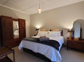 AppleBee Guest Cottages, hotel sa Grahamstown