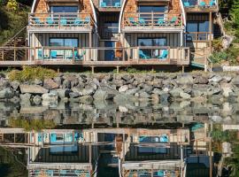 Jade Resort-Oceanfront Suites in Gowlland Harbour, lejlighed i Heriot Bay
