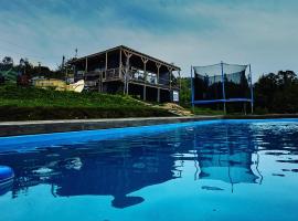 Casa de campo, holiday home in Barrancas