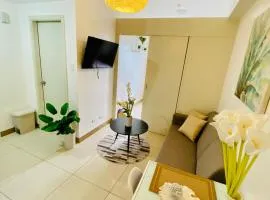 Luxury Two Bedroom with Balcony in SOUTH RESIDENCE of Las Pinas