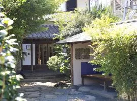 3種の温泉と本格茶室のある石和温泉の隠れ宿-璃洛-