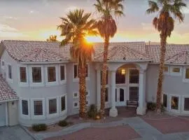 -Guy's Golf Trip! 6,028 sq ft Estate 10 Bed 4 Bath