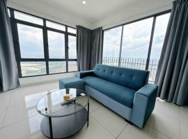 Trigon Luxury Residence 14pax 4R3B High Floor, luxury hotel in Puchong
