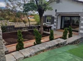 EL NIDO dEL AGUILA HOTEL LAS GACELAS, casa vacacional en Becerril de la Sierra