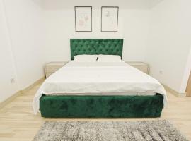 Himson-Green Apartment, hotel con parking en Iaşi