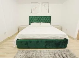 Himson-Green Apartment