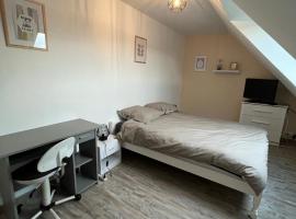 Chambre chez thomas, hotel v destinaci Glos-sur-Lisieux
