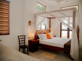Sea Crest Beach Villa, ξενοδοχείο σε Ambalangoda