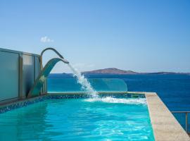 Penthouse with Private Swimming Pool, hotel en Melenara
