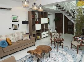 Cozy Bohemian Luxury In Lekki Phase 1 - Lagos, hotel in Ogoyo