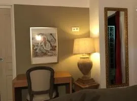 VILLA SANTONI