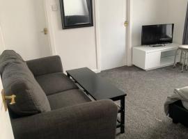 New 2 bedroom Apartment in Greater Manchester, готель у місті Ештон-андер-Лайн