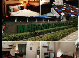 Margonda residence 1& 2 by andrew, Hotel mit Parkplatz in Pondokcina