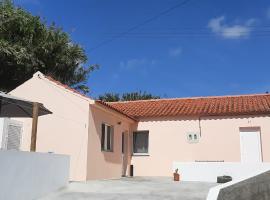 Cantinho da Ribeira, vila v destinaci Castelo Branco
