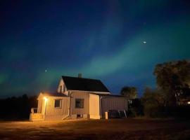 Alfredhuset - Cosy house in Leknes, Hotel in Bolle