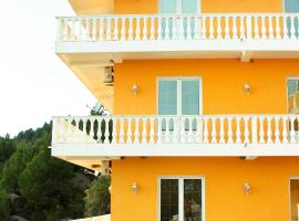 Snežna Kraljica, chỗ nghỉ tự nấu nướng ở Sutomore