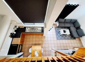 Carras Loft Villa Near the Sea Sleeps 5, teenindusega apartement sihtkohas Mandurah
