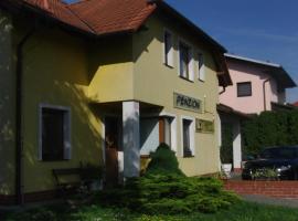 Penzion Ubytování Květinová, cheap hotel in Křelov