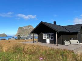 Tors Cabin at Haukland Beach, logement avec cuisine à Offersøya