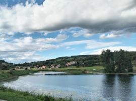 Studio Apartman Ivan, hotel em Otočac
