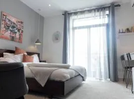 Lovely Studio at Embassy Gardens