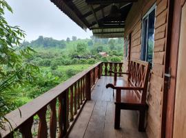 Banlung Mountain View Treks & Tours, hotel di Banlung