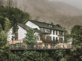 Moganshan Spring Mountain View B&B, pet-friendly hotel in Deqing