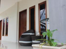 WL GUESTHOUSE, hotel em Labuan Bajo