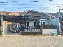 Omah Wonocatur Homestay Jogja, hotel v destinaci Demangan