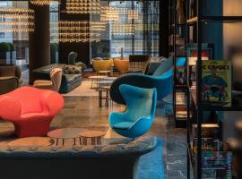 Motel One Berlin-Alexanderplatz, hotel di Berlin