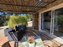 Studio dans maisonnette en pierre, apartamento em Le Castellet