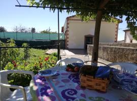 Casa Luka Etxea, holiday home in Zábal