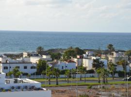Fabulous sea view apartment, albergo a El Harhoura
