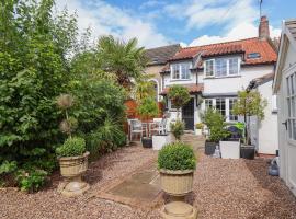 Chapel House, hotel in Brough